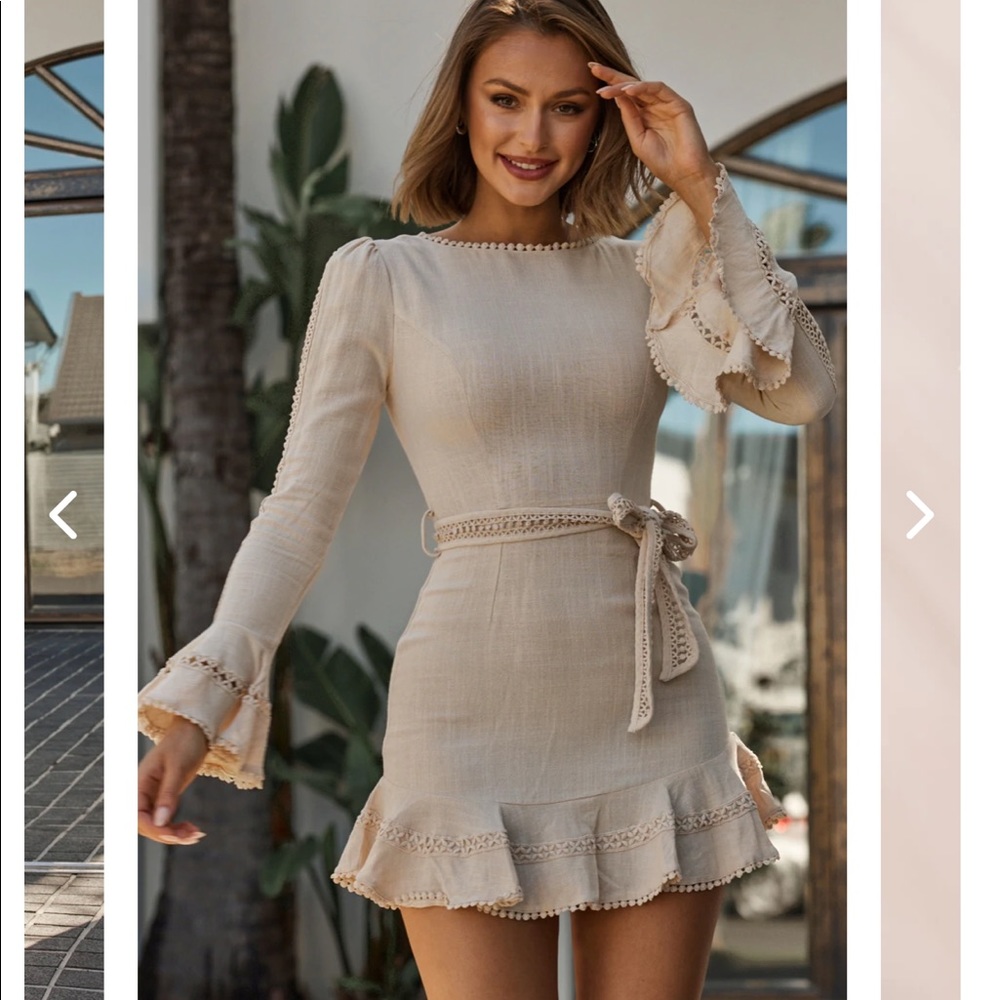 Selfie Leslie dress